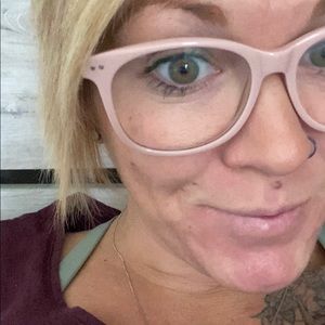 Meet your Posher, Sheena